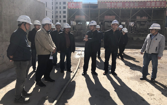 陳文雙調(diào)研曲靖棚改安置房項(xiàng)目