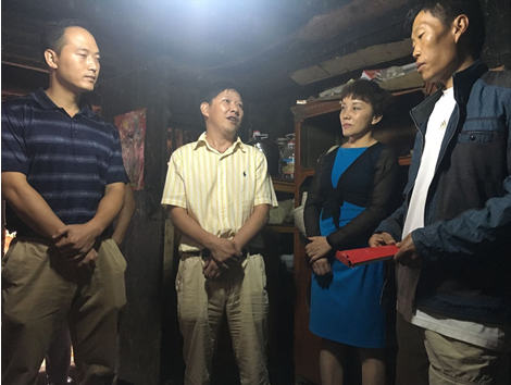 和順地產(chǎn)在元江開展獻愛心,送溫暖活動