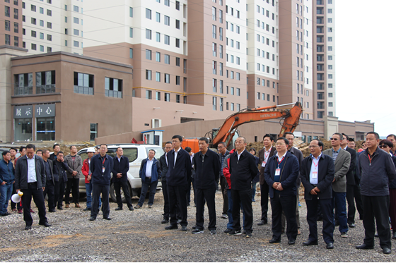 省政府副秘書長(zhǎng)馬文亮率隊(duì)觀摩棚改項(xiàng)目實(shí)施情況