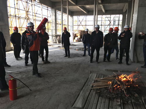 建工地產開展消防安全知識培訓及演練
