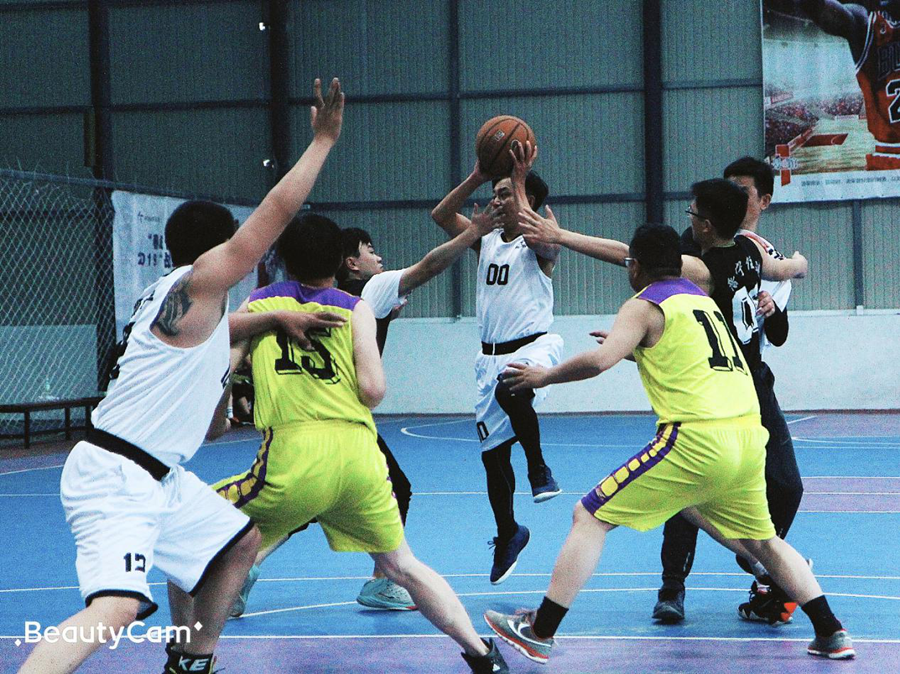 和順地產與晉寧住建局開展籃球友誼賽