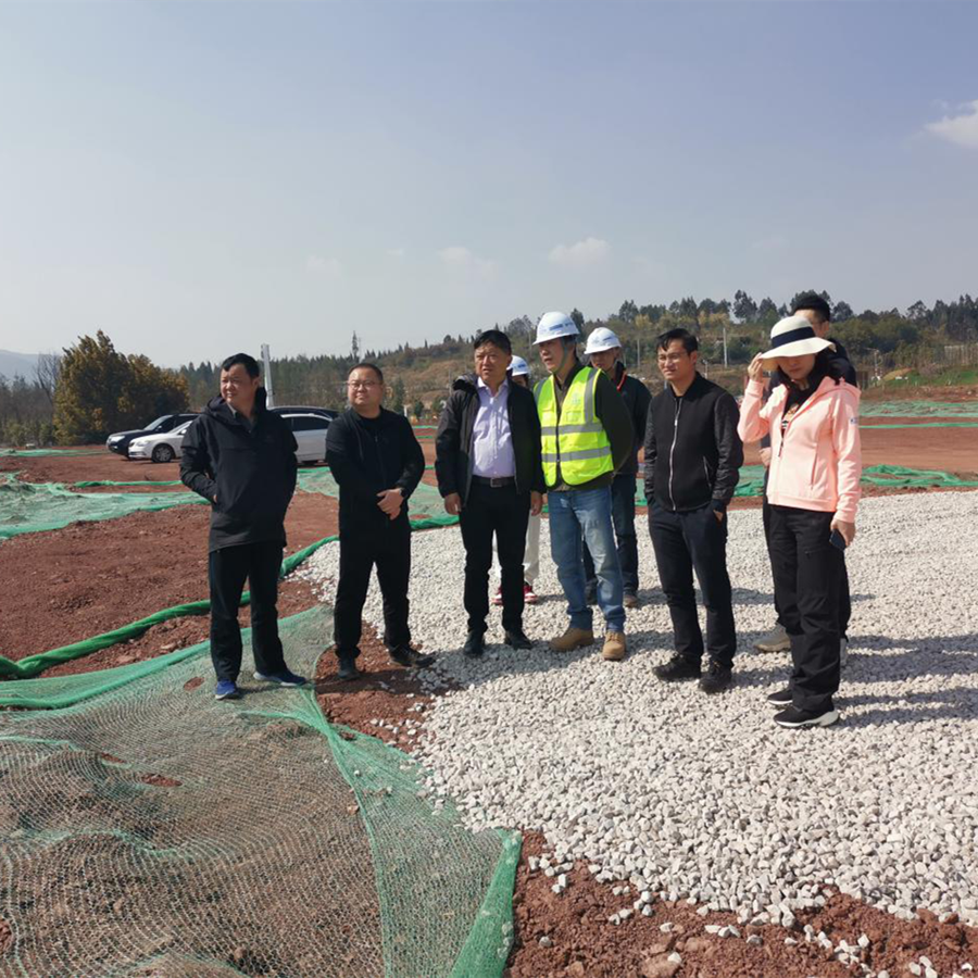 安寧市常務(wù)副市長(zhǎng)張宏斌到安寧財(cái)大住宅項(xiàng)目調(diào)研