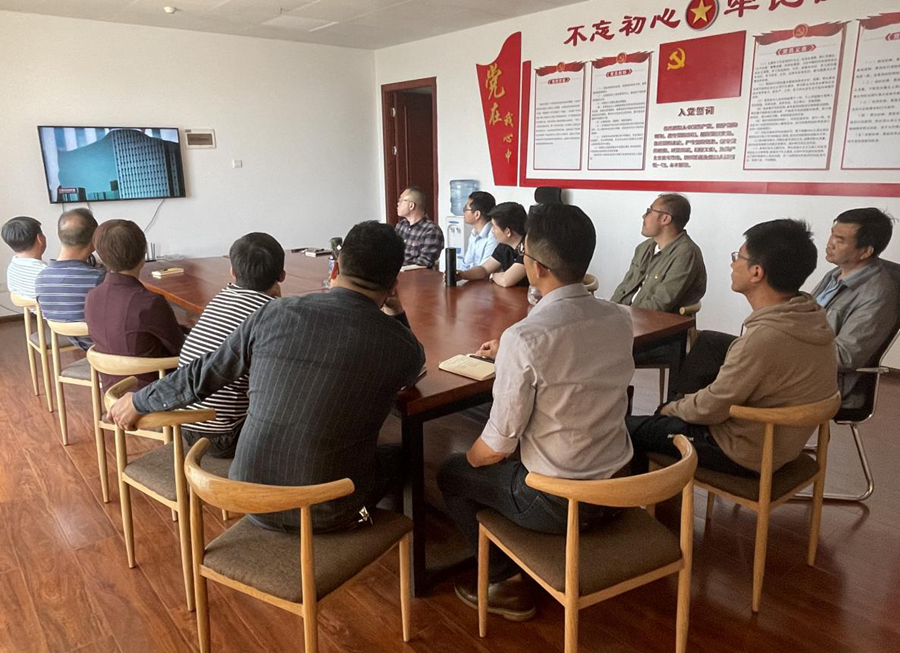 和順地產(chǎn)黨支部組織觀看云南建投集團(tuán)成立5周年專題系列報道