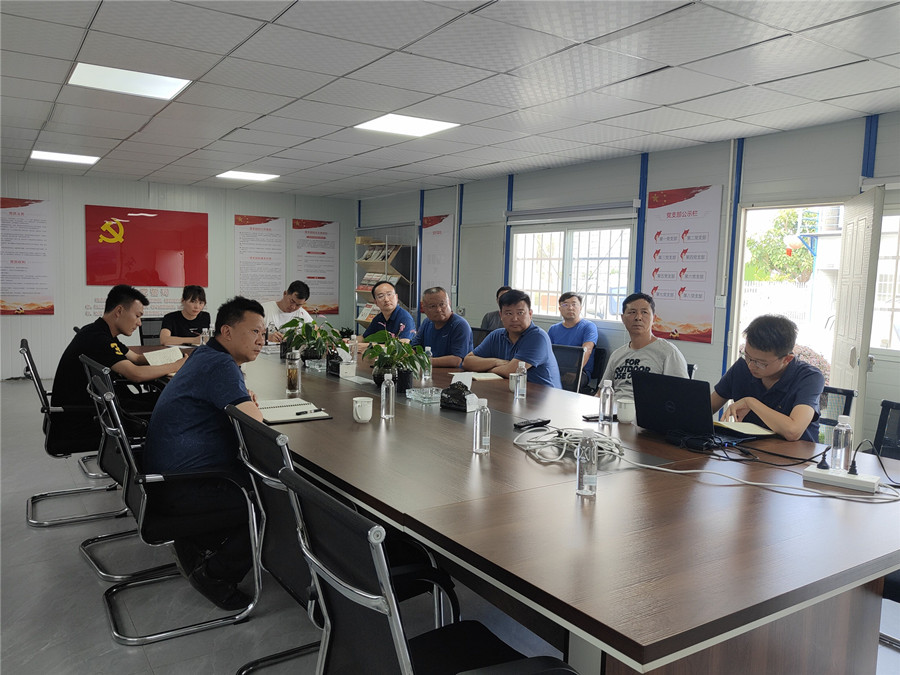 紅塔區(qū)區(qū)委副書記、代區(qū)長馬云華到玉溪高鐵新城項目調(diào)研