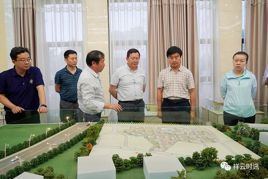 祥云縣委書記王遠(yuǎn)、縣長黑尚鋒調(diào)研祥云城西棚改項目