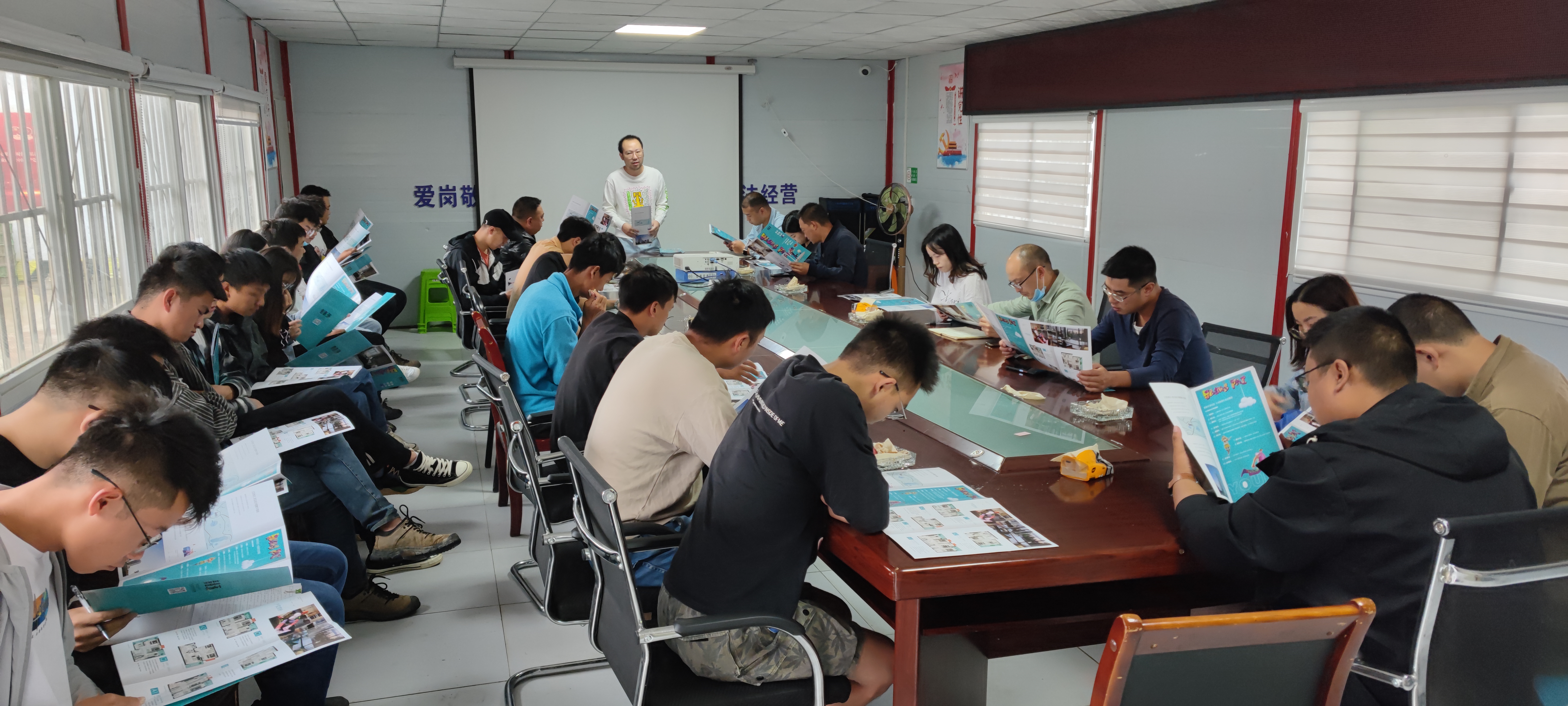 清風明月項目到昭通開展項目推介會