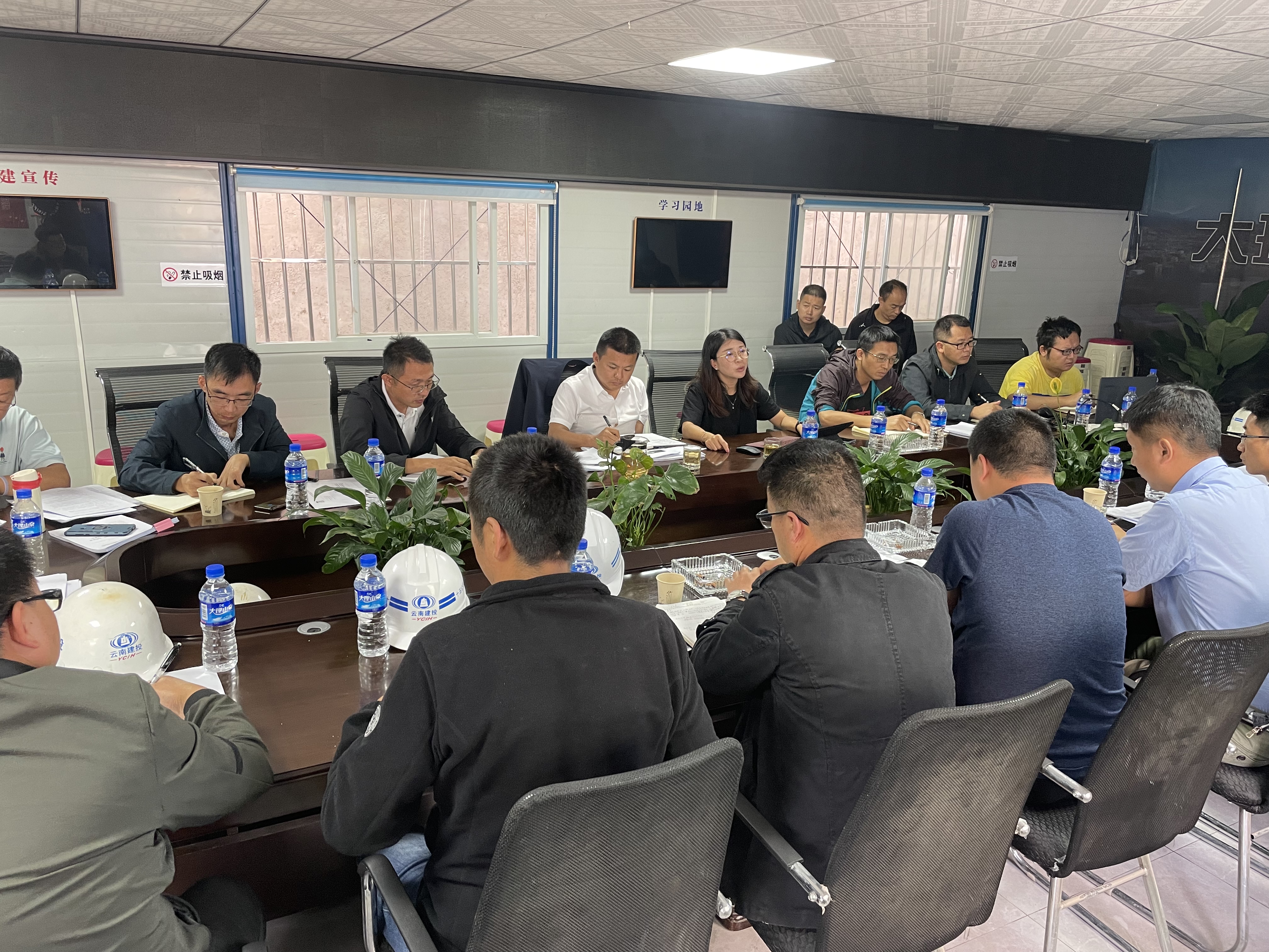 袁明紅到臨滄安置房項(xiàng)目、大理龍悅?cè)A府指導(dǎo)飛檢工作