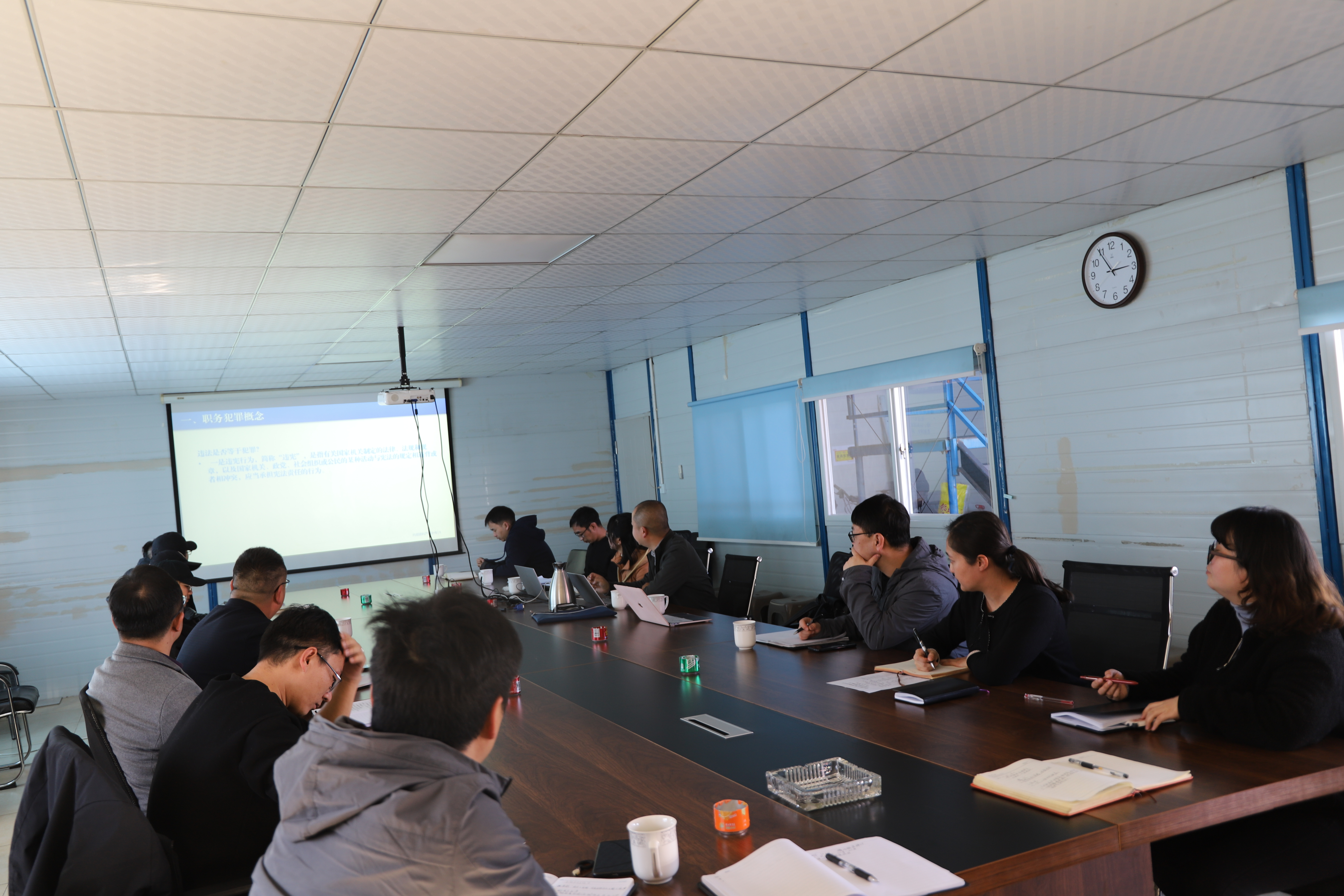 玉溪高鐵新城項(xiàng)目開展“法律進(jìn)企業(yè)”系列活動(dòng)