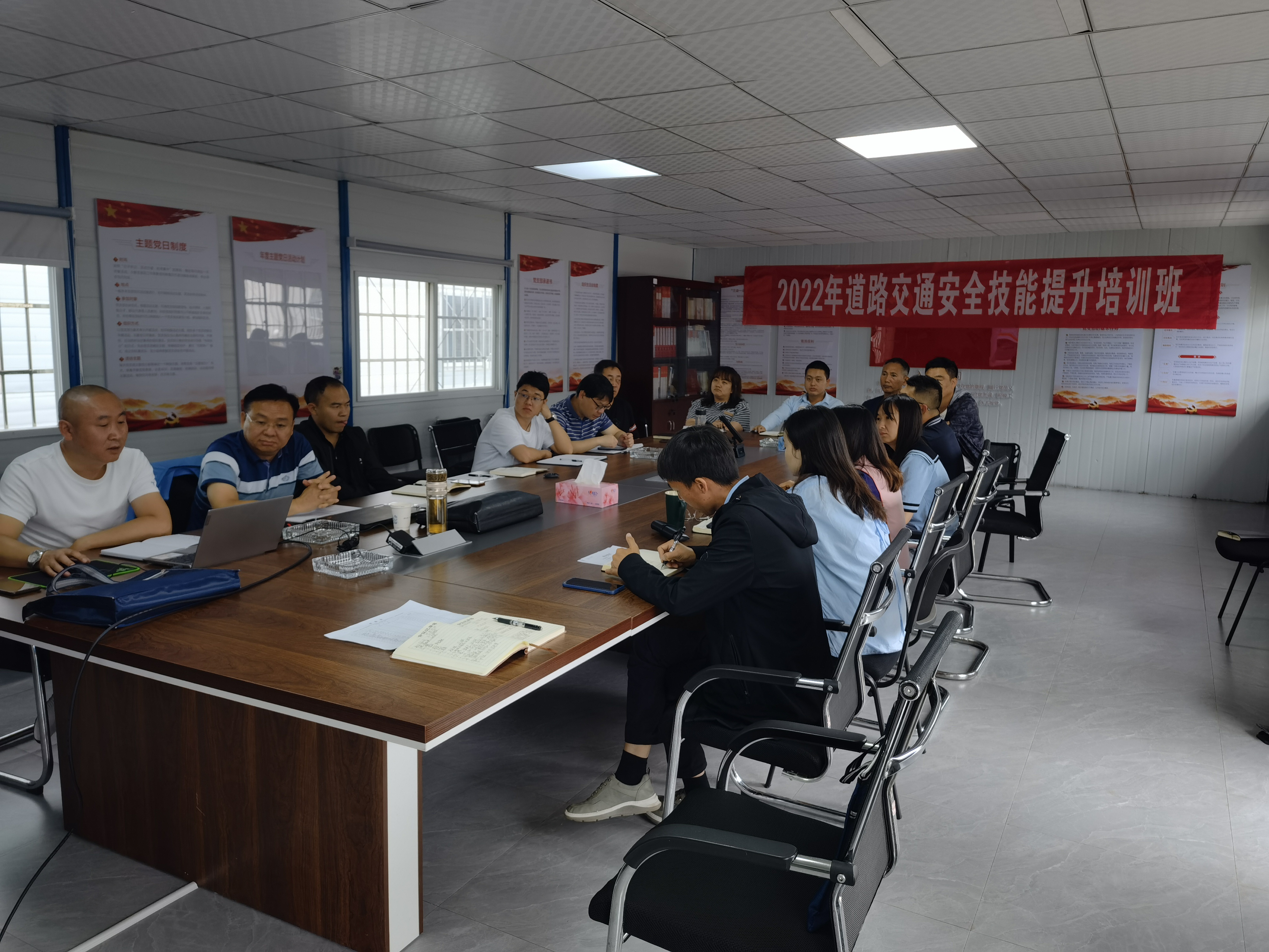 玉溪片區(qū)、元江片區(qū)聯(lián)合開展道路交通安全技能提升培訓(xùn)