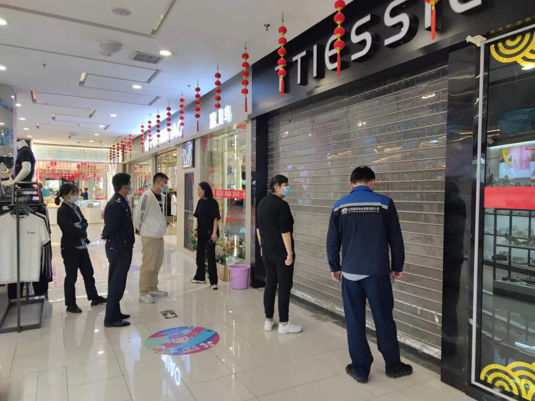 通泰公司開展建工新城生活廣場中秋節(jié)節(jié)前安全生產(chǎn)檢查