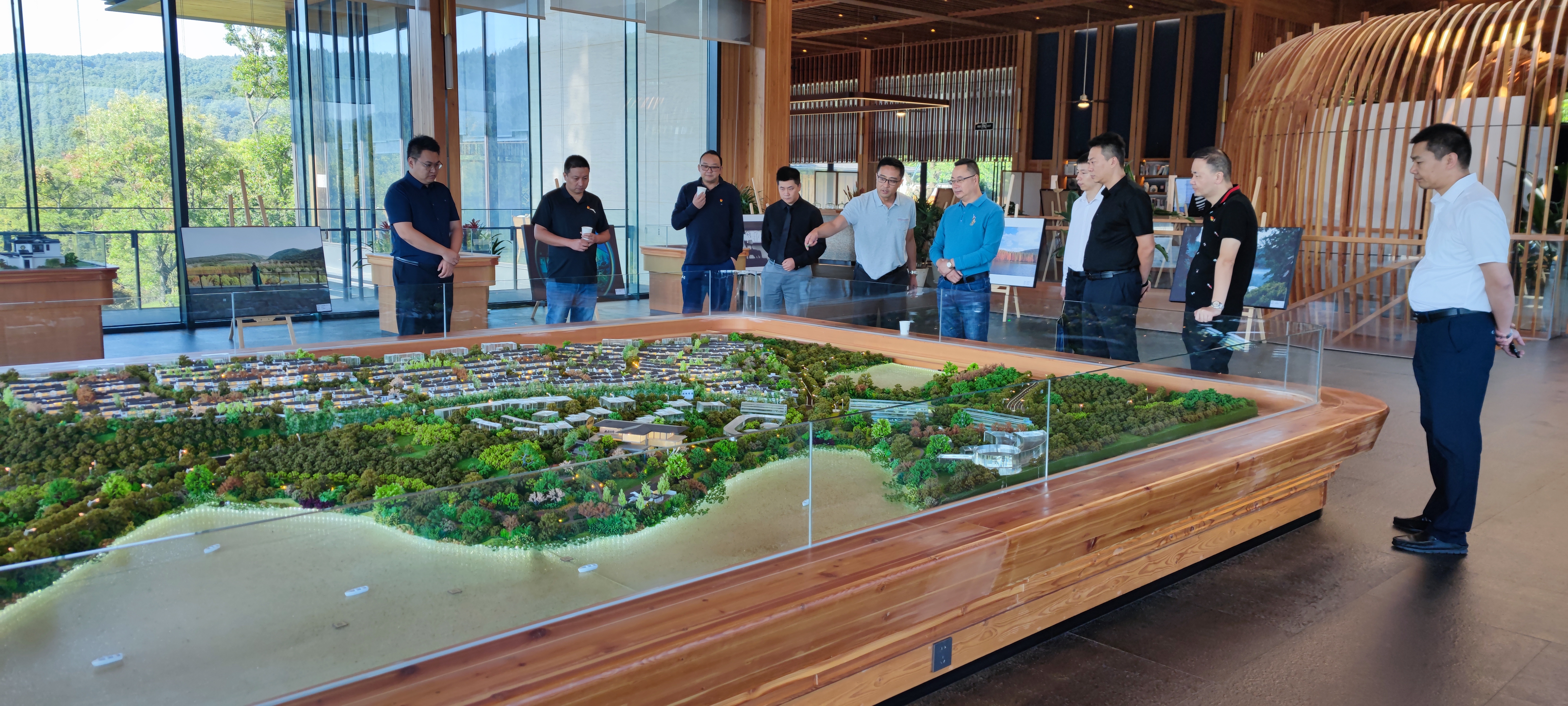 公司專職外部董事廖光榮調(diào)研陽宗海片區(qū)項目