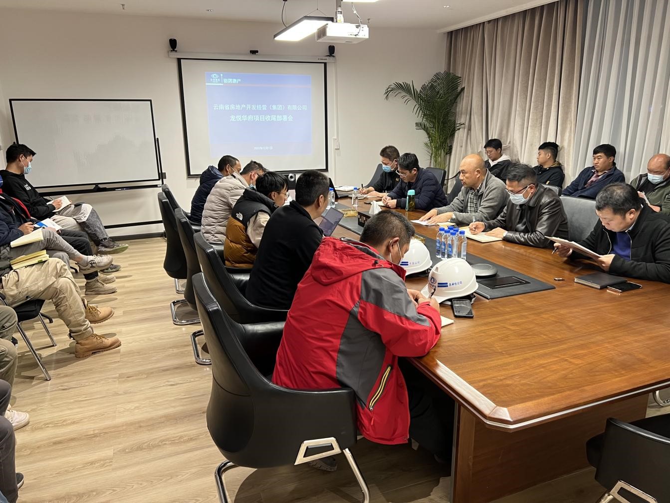 安全總監(jiān)李榮華到龍悅?cè)A府項(xiàng)目開展安全生產(chǎn)專項(xiàng)檢查