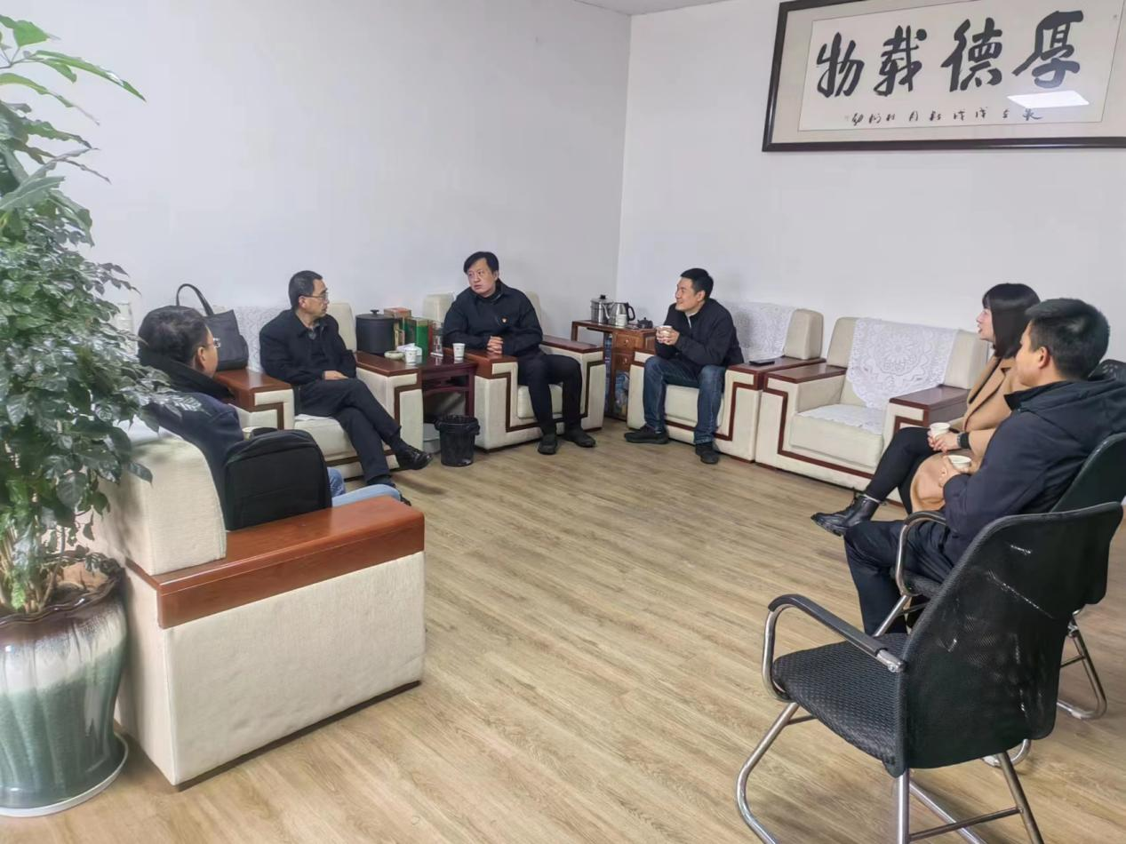 通泰公司與云南財(cái)經(jīng)大學(xué)交流座談