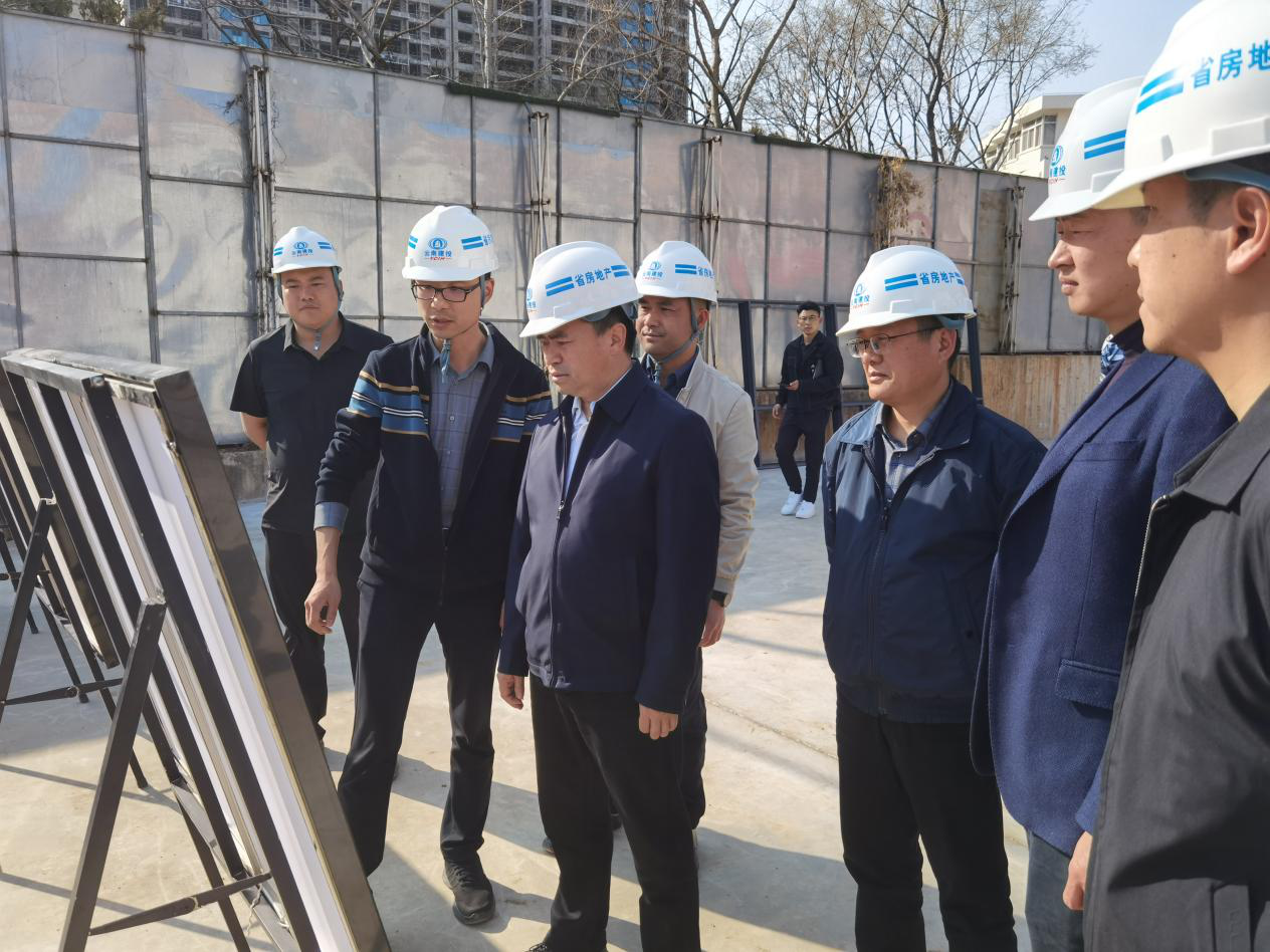 五華區(qū)委書(shū)記陳江到昆明學(xué)院項(xiàng)目調(diào)研