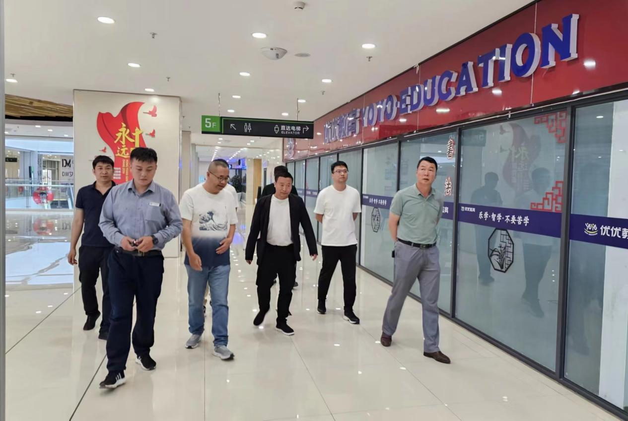 集團(tuán)安全保衛(wèi)部到通泰公司生活廣場開展節(jié)前消防安全大檢查