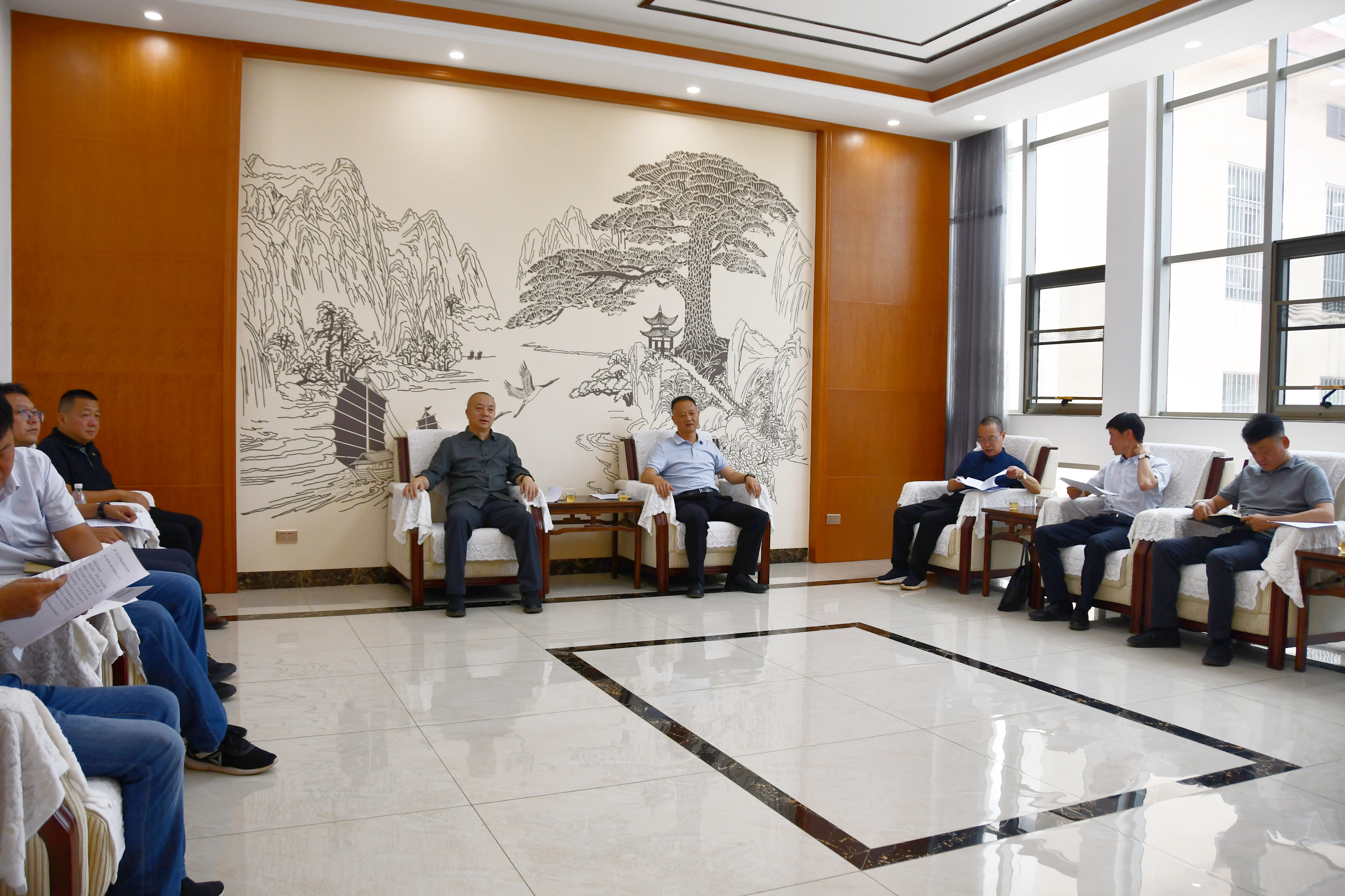 集團(tuán)與宣威市政府座談