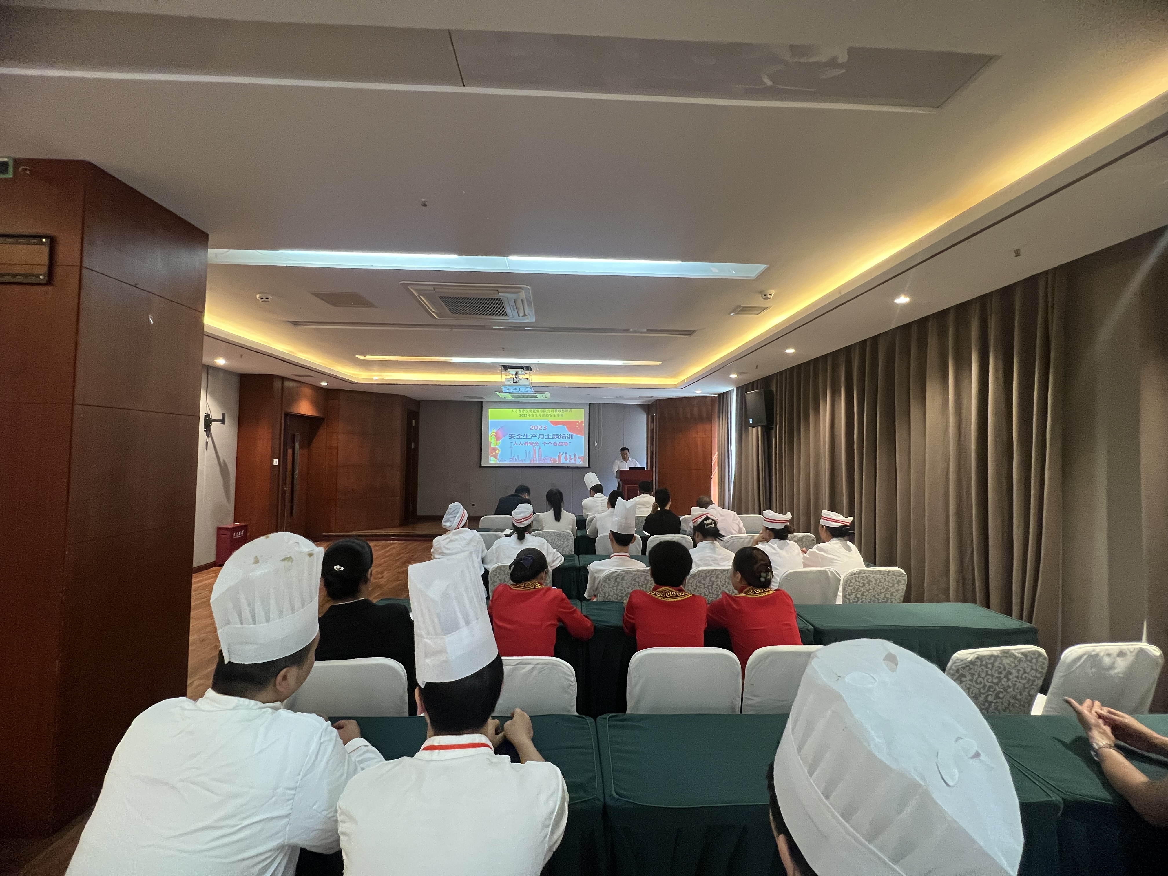 曲靖片區(qū)、省房物業(yè)開(kāi)展消防應(yīng)急演練活動(dòng)