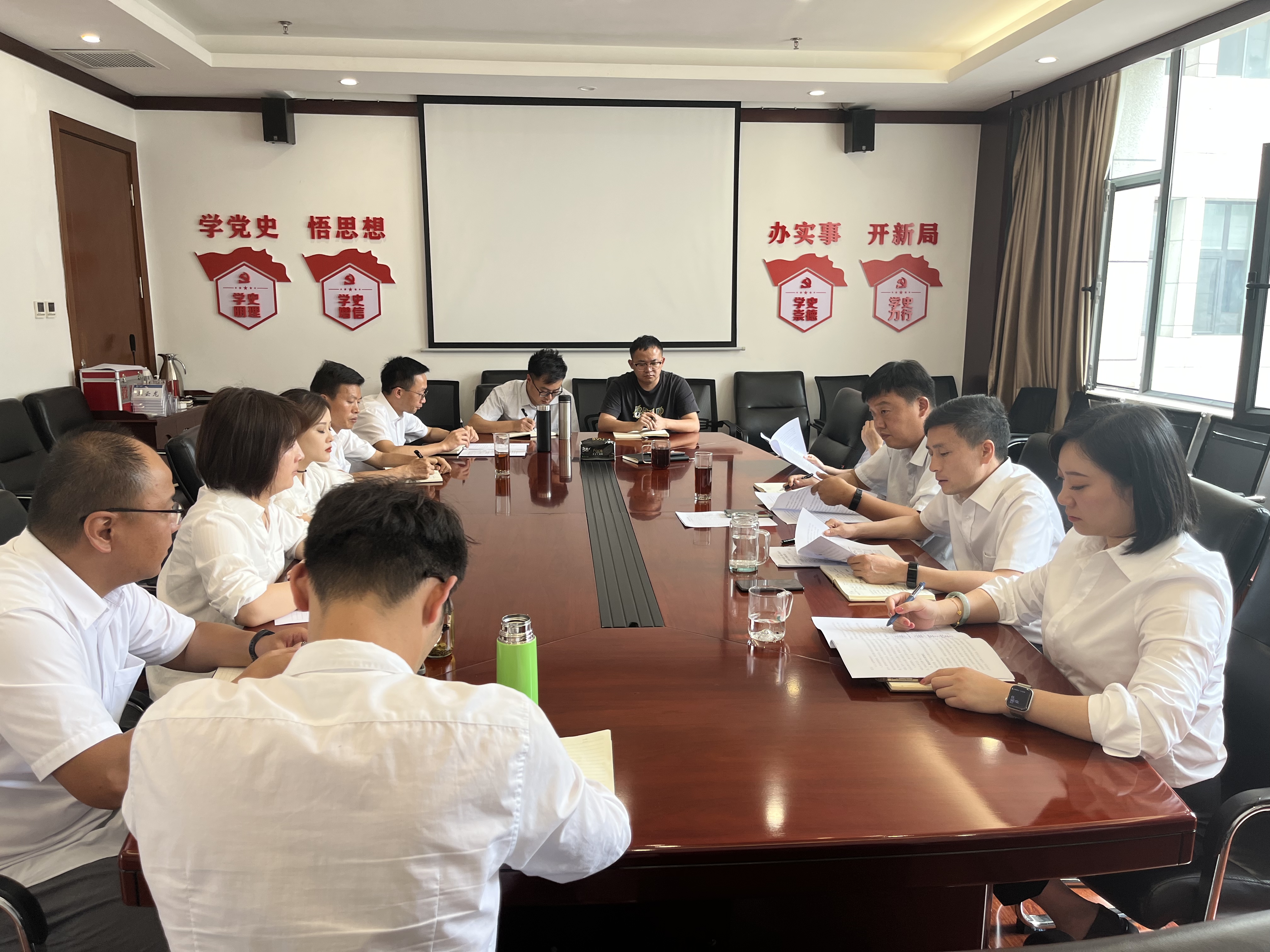 王正博到建工地產(chǎn)調(diào)研