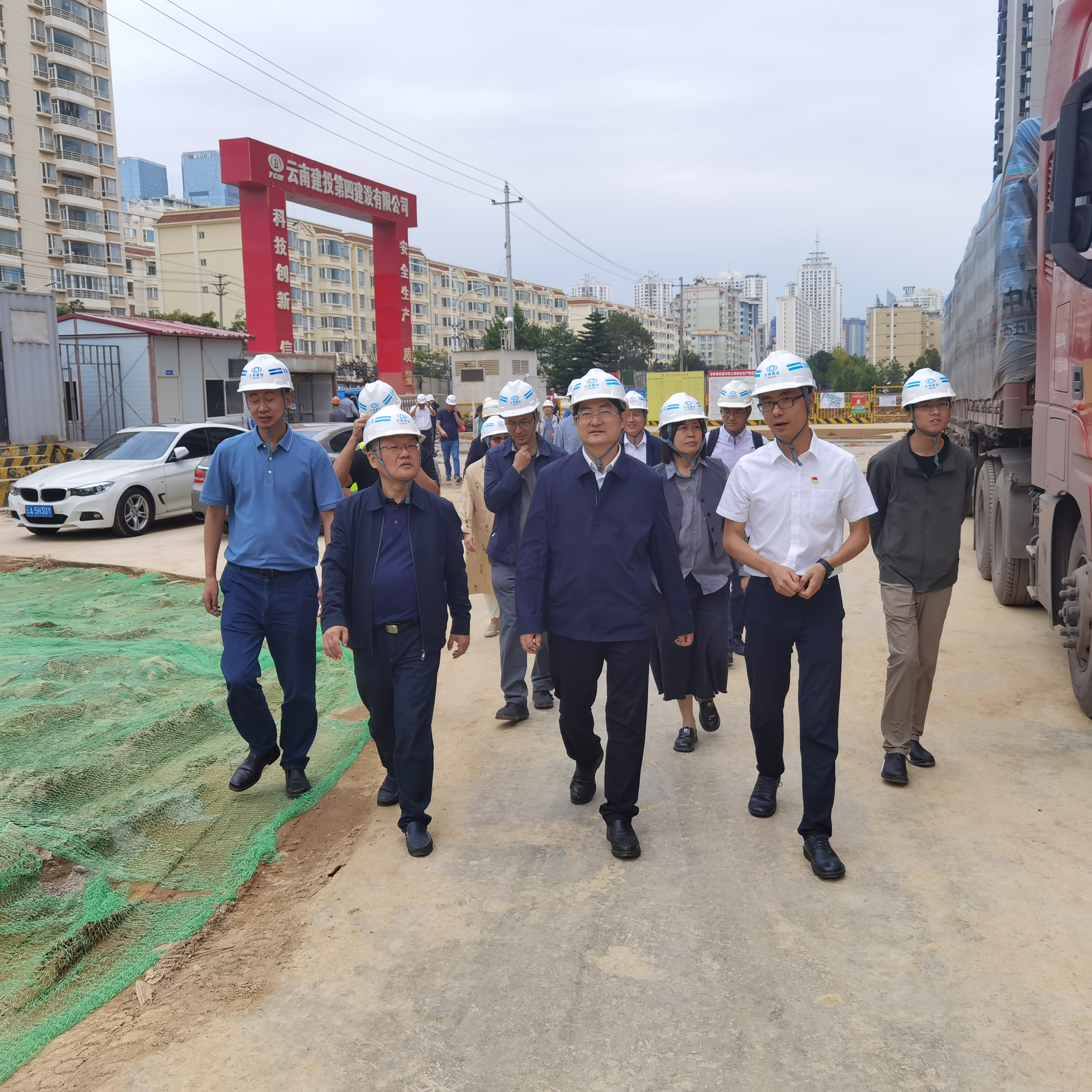 省住建廳黨組書記、廳長尹勇調(diào)研建投學府項目