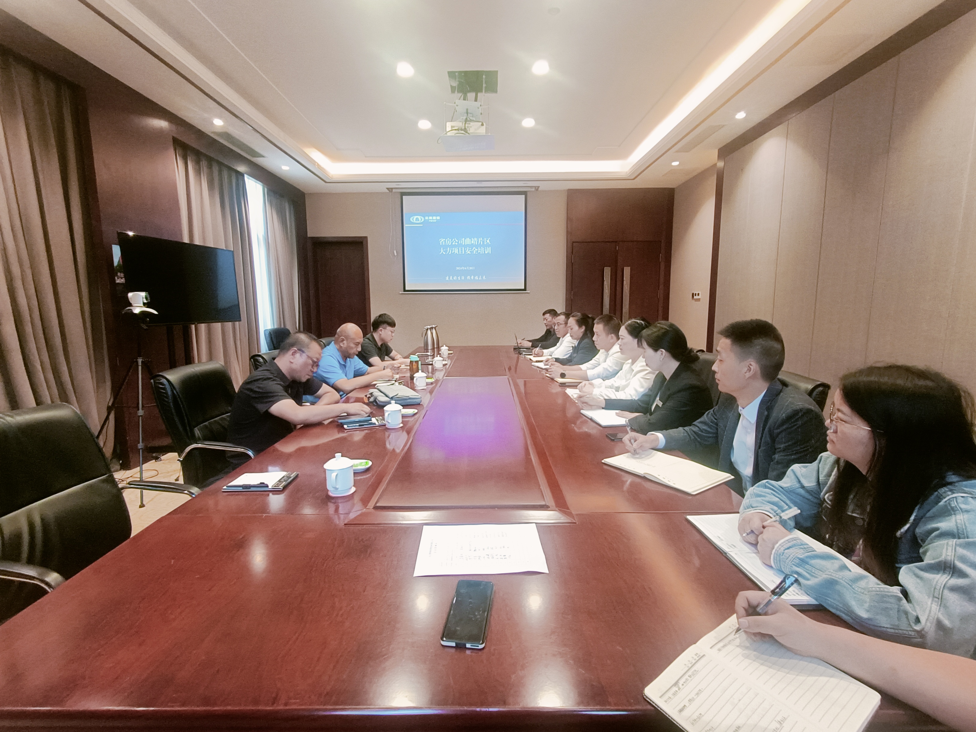 李榮華到大方項(xiàng)目開(kāi)展安全生產(chǎn)檢查