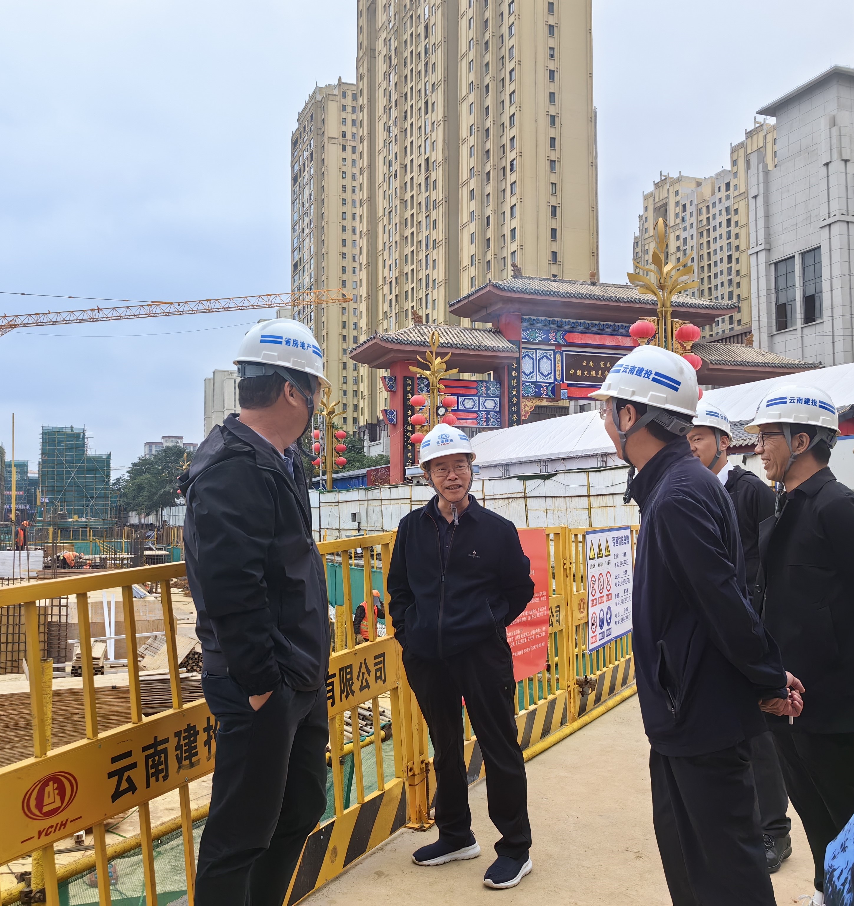 魏成凡到基層單位開展國慶期間帶班檢查