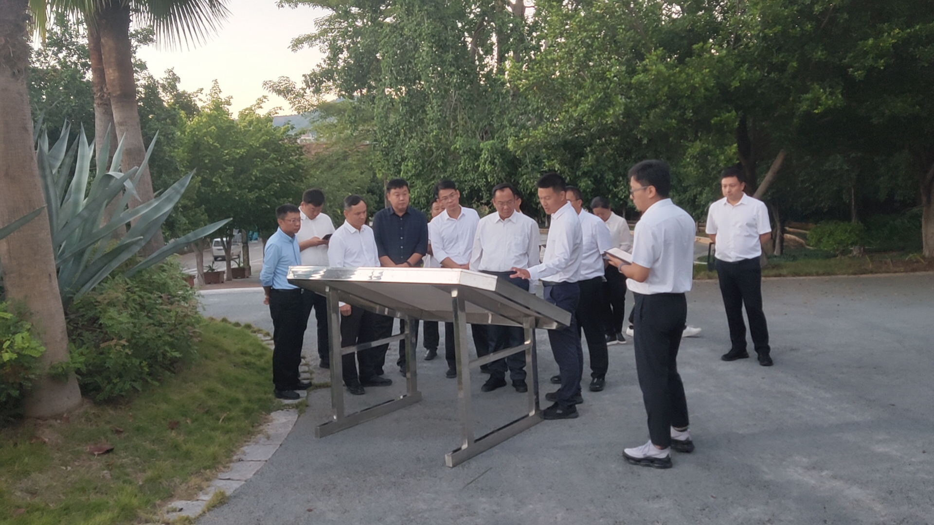 玉溪市委書記王力調(diào)研建投·四季錦府項(xiàng)目